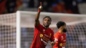 سقوط العميد.. خسارة بنزيما أمام القادسية تبعد الاتحاد 17 نقطة عن الصدارة